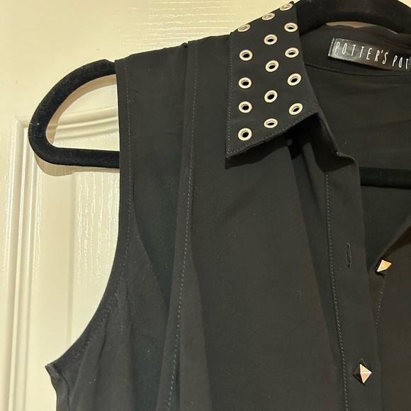 Potter’s Pot Sleeveless blouse - Picture 4 of 5